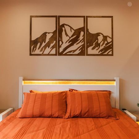 The White Horse Apartments ボロヴェッツ エクステリア 写真